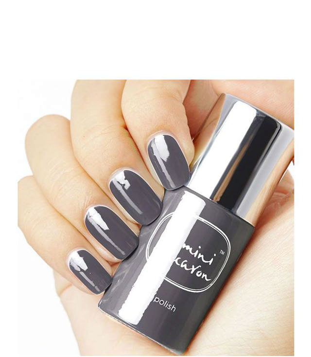Le Mini Macaron Single Gel Polish Dark Velvet, 10 ml.